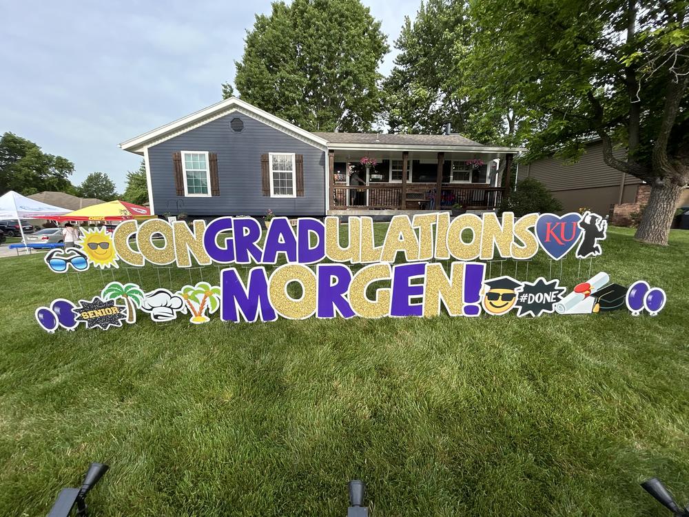 Blue Springs graduation Signs