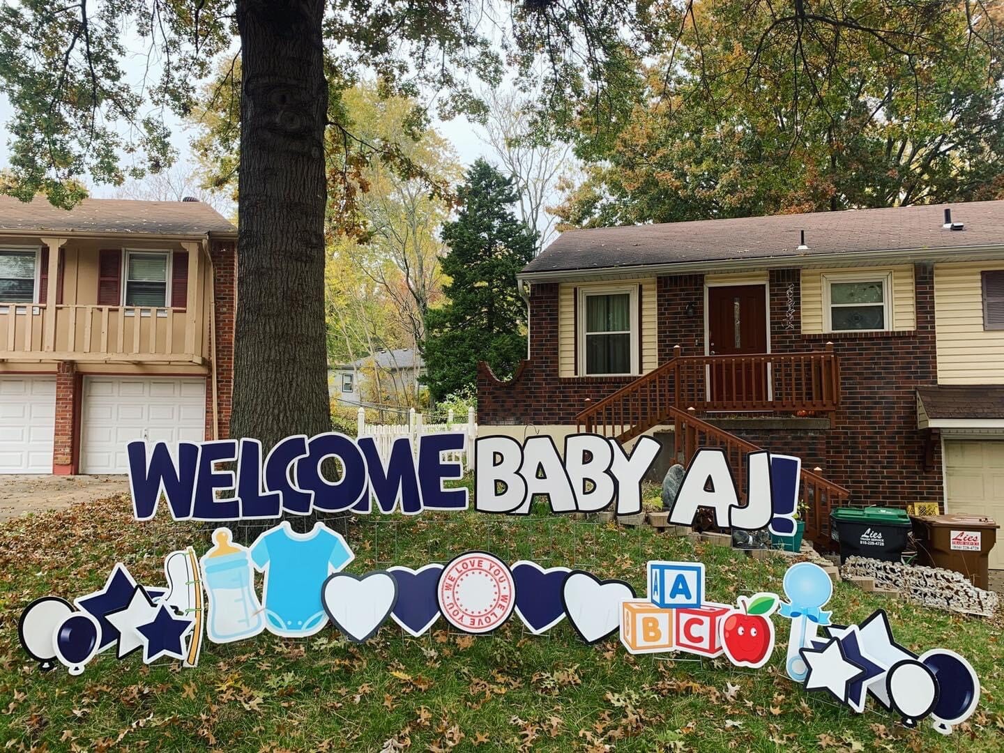 Our Favorite Ways To Welcome Home Baby With Yard Signs And More