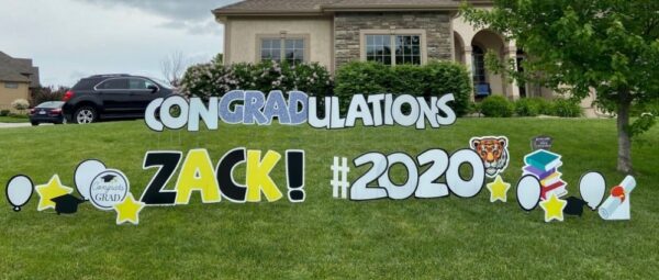 west des moines graduation yard signs